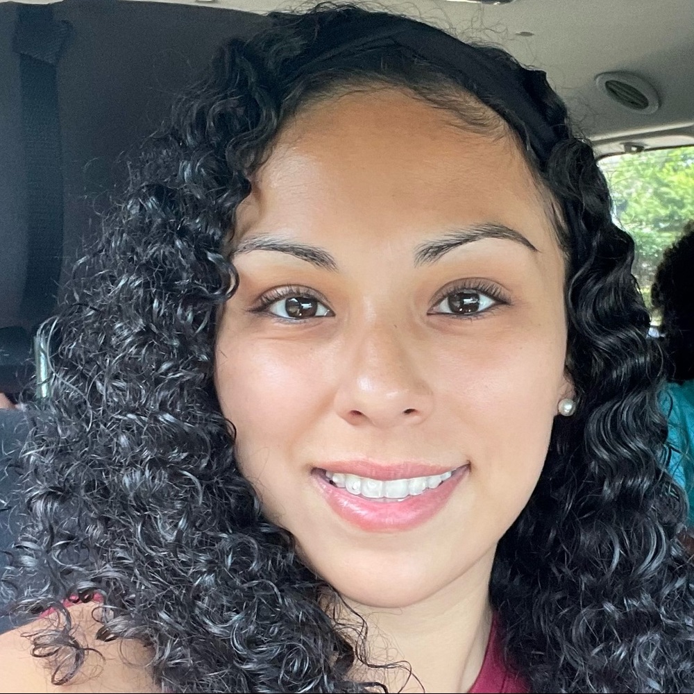 Meet your Posher, Lourdes